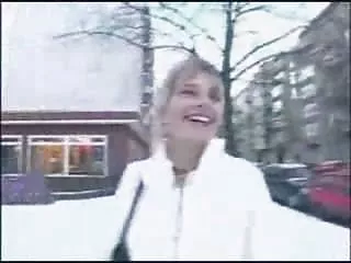 Испанский putita открывает в съемках видео порно